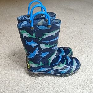 Western Chief Light Up shark rain boots
